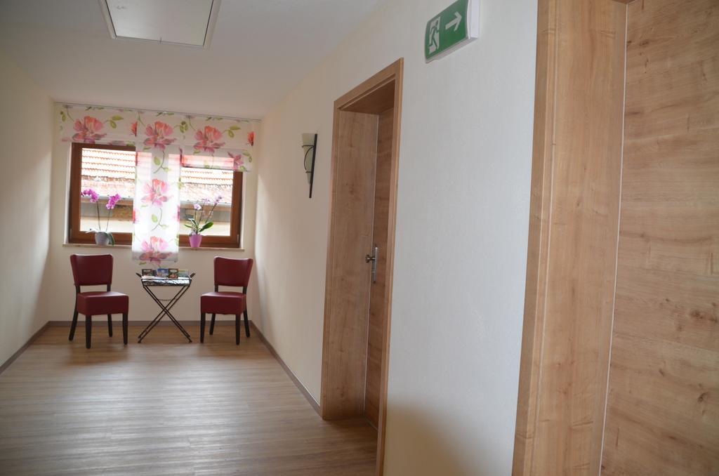 Landhotel Zum Adler Oberbechingen Ngoại thất bức ảnh