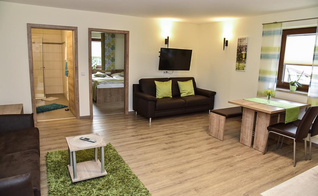 Landhotel Zum Adler Oberbechingen Ngoại thất bức ảnh