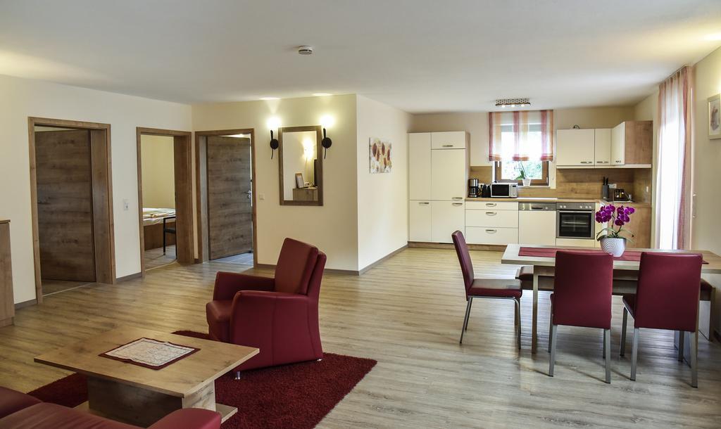 Landhotel Zum Adler Oberbechingen Ngoại thất bức ảnh