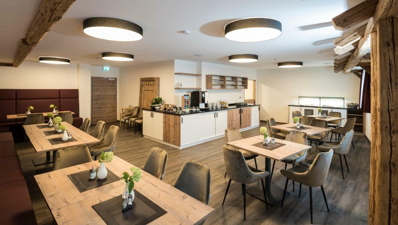 Landhotel Zum Adler Oberbechingen Ngoại thất bức ảnh