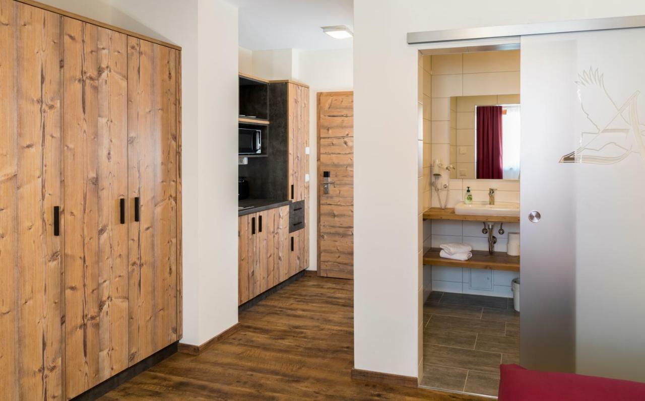 Landhotel Zum Adler Oberbechingen Ngoại thất bức ảnh