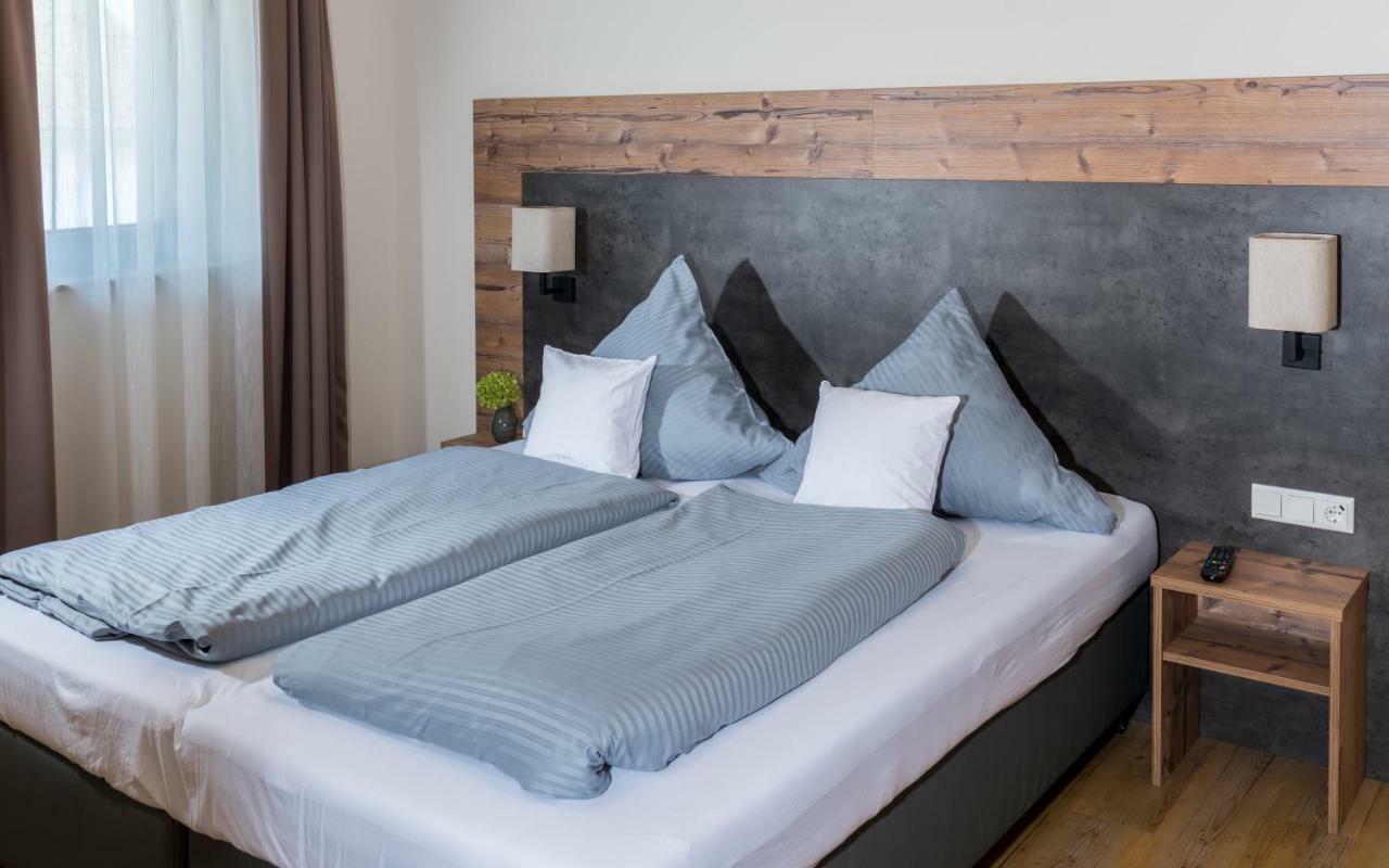 Landhotel Zum Adler Oberbechingen Ngoại thất bức ảnh