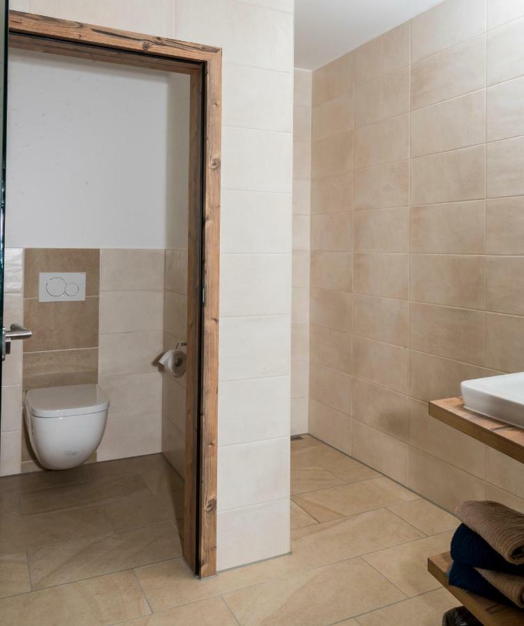 Landhotel Zum Adler Oberbechingen Ngoại thất bức ảnh