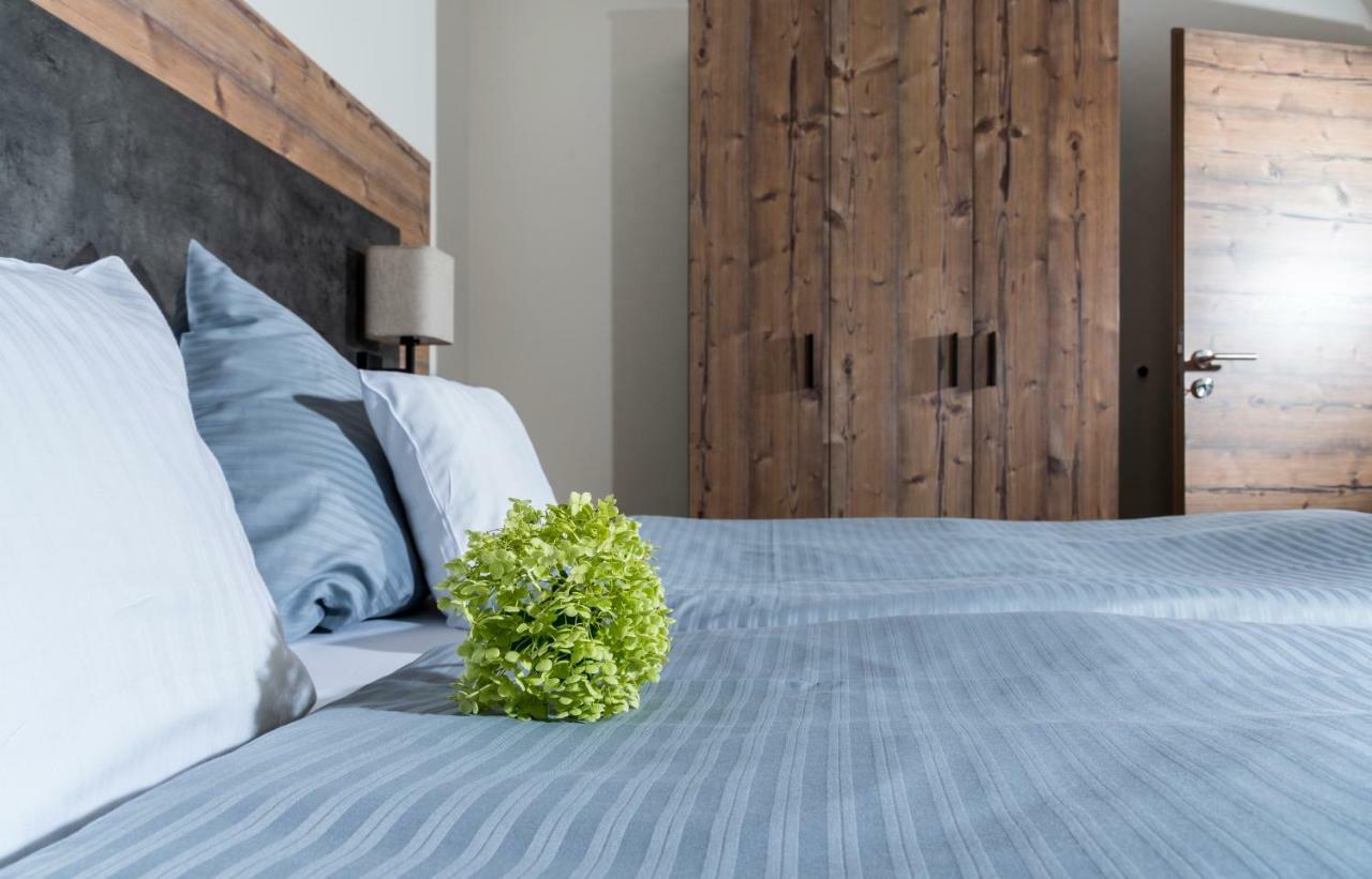 Landhotel Zum Adler Oberbechingen Ngoại thất bức ảnh