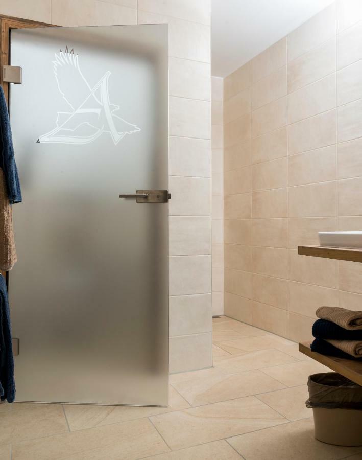 Landhotel Zum Adler Oberbechingen Ngoại thất bức ảnh